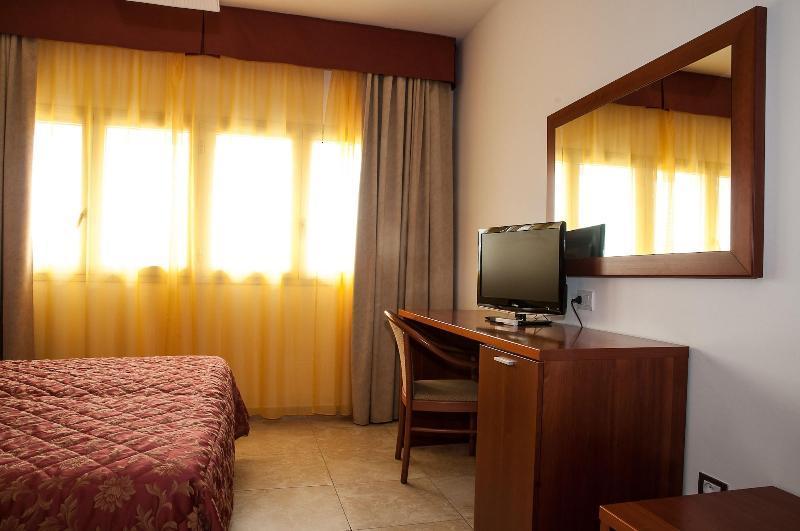 Hotel Demar أولبيا المظهر الخارجي الصورة