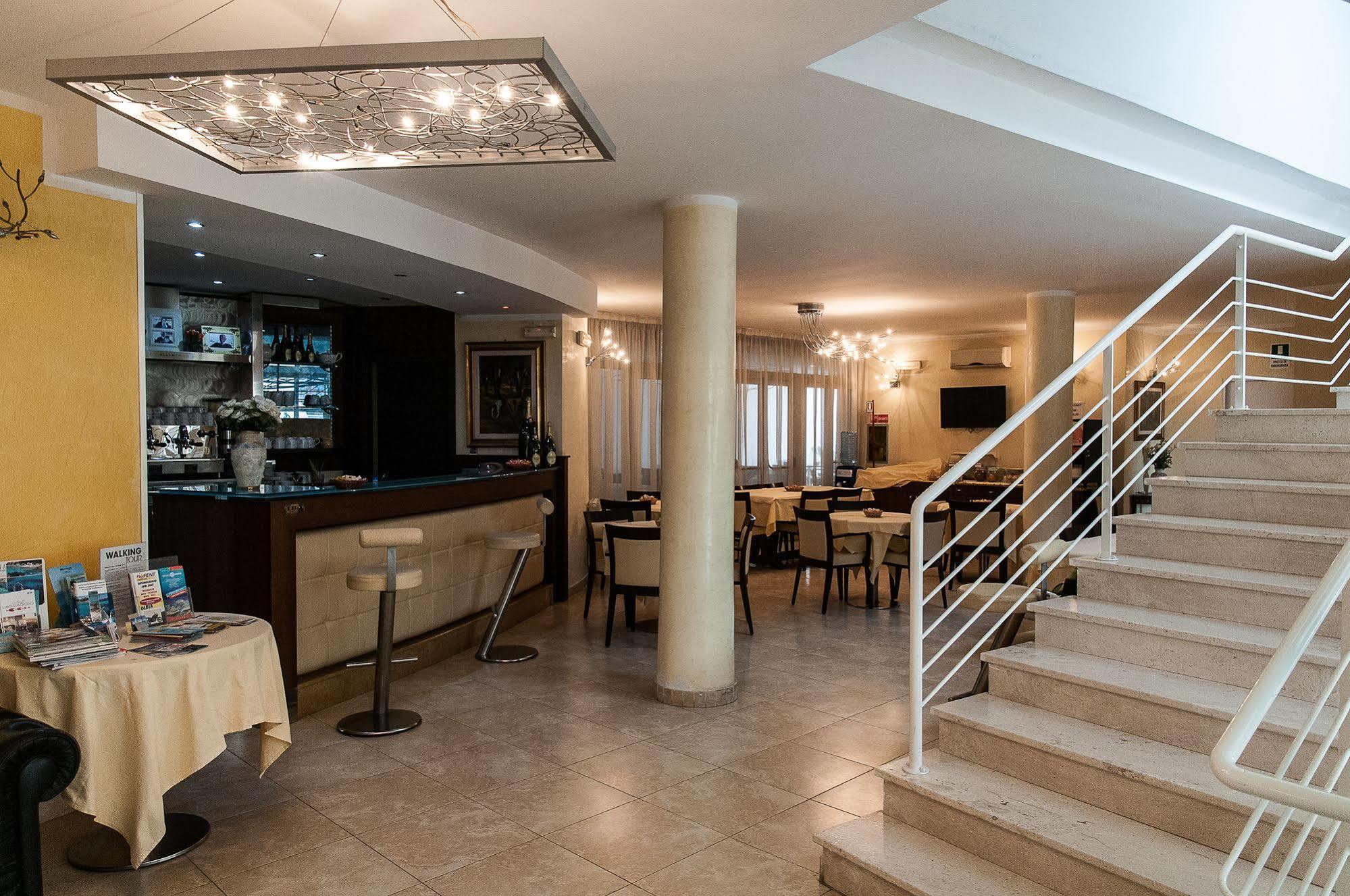 Hotel Demar أولبيا المظهر الخارجي الصورة
