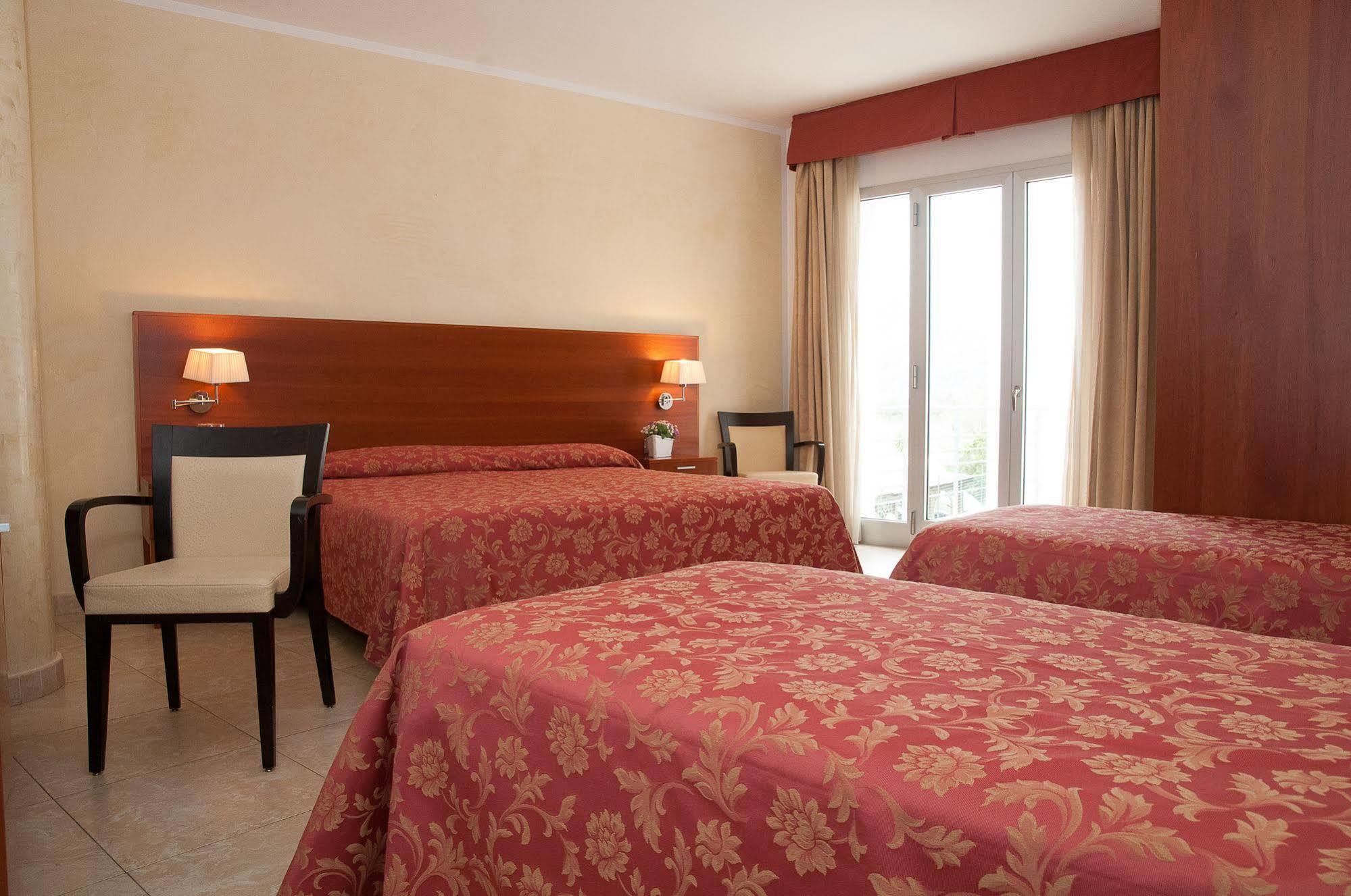 Hotel Demar أولبيا المظهر الخارجي الصورة
