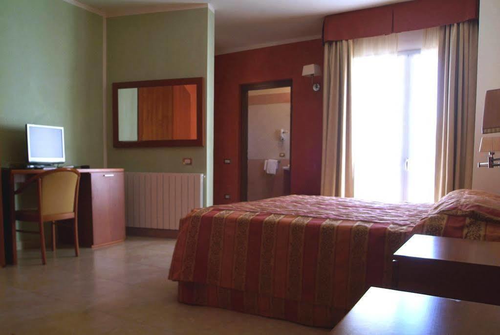 Hotel Demar أولبيا المظهر الخارجي الصورة